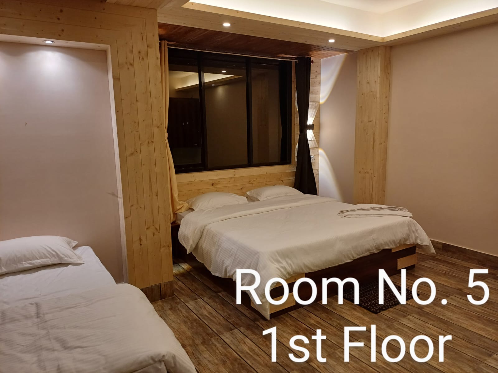 Premium Room – 1st Floor