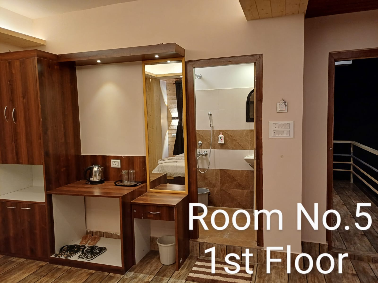 Room No.5 bathroom